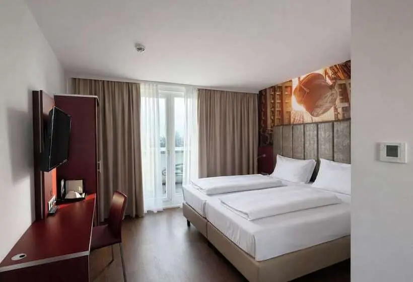 ホテル DORMERO DeHo Linz