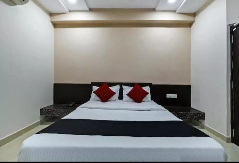 هتل Dwaraka Inn