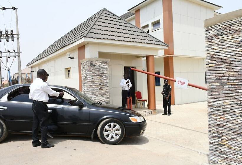 هتل Goodview Suites& Apartments