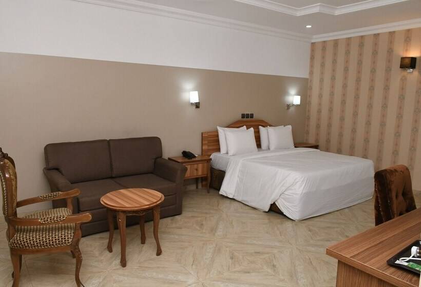 هتل Goodview Suites& Apartments