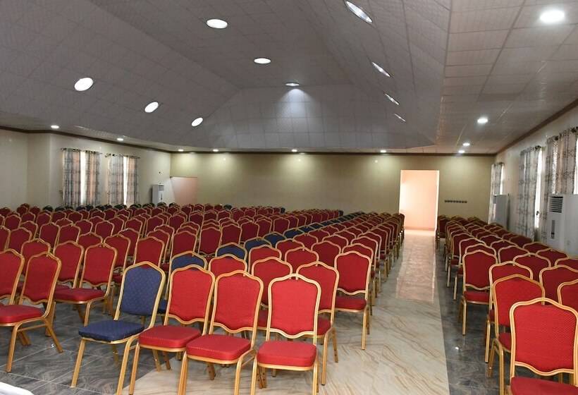 هتل Goodview Suites& Apartments