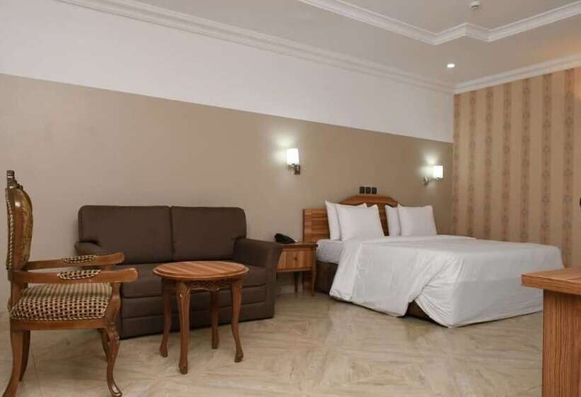 هتل Goodview Suites& Apartments