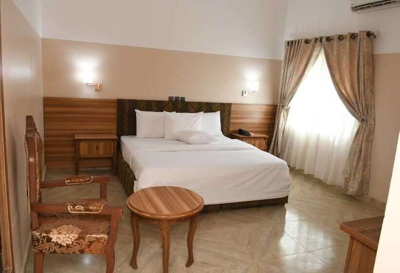 هتل Goodview Suites& Apartments