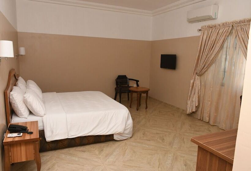 هتل Goodview Suites& Apartments