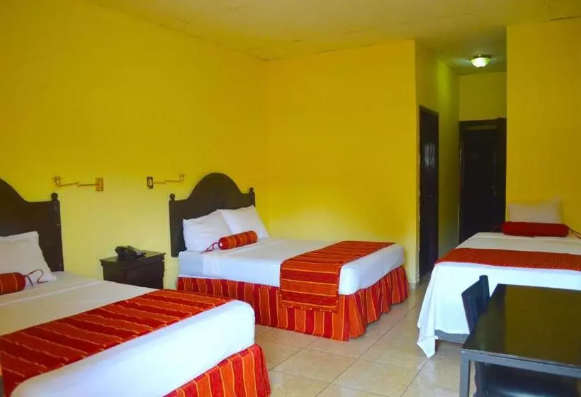 هتل Plaza Palmero