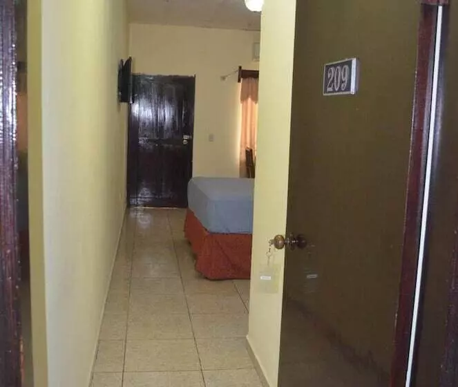 هتل Plaza Palmero