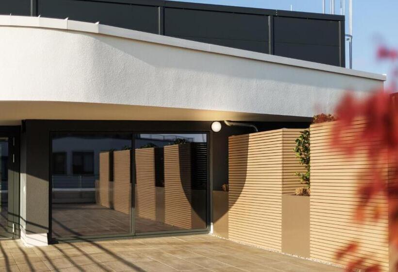 هتل Holiday Inn   The Niu, Mesh Stuttgart Messe, An Ihg