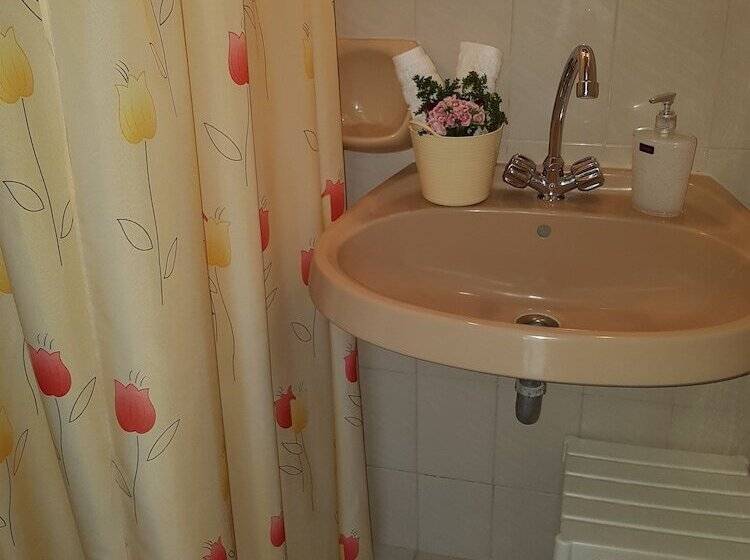 بنسيون Georgia Old Town Apartments