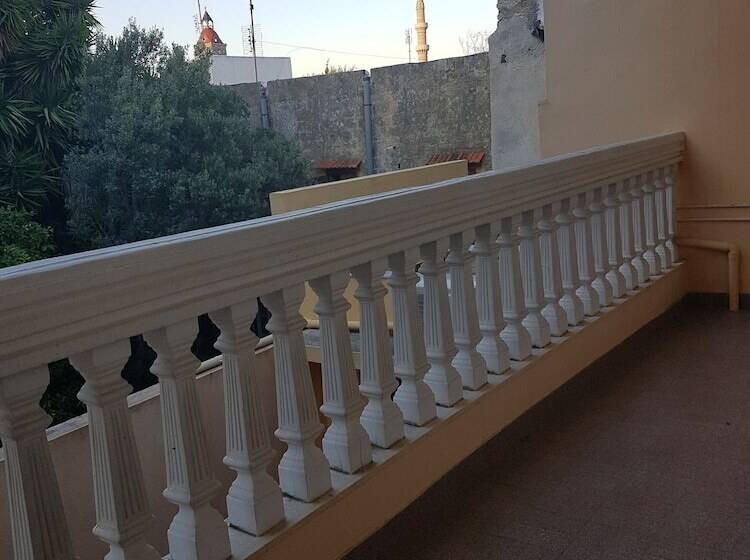 پانسیون Georgia Old Town Apartments