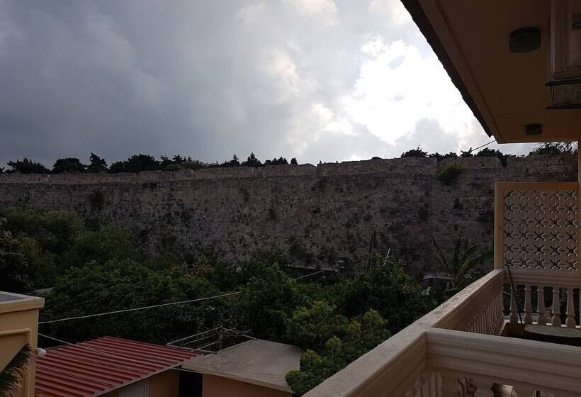 پانسیون Georgia Old Town Apartments