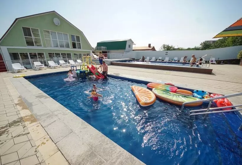 استراحتگاه Tri Morya