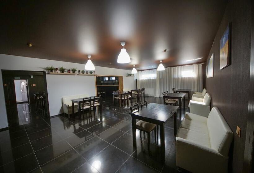 استراحتگاه Tri Morya