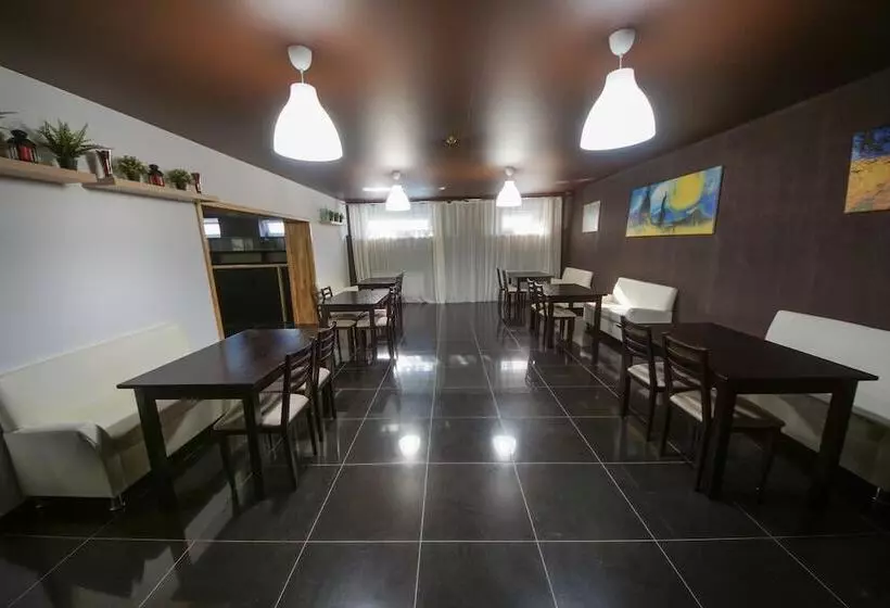 استراحتگاه Tri Morya