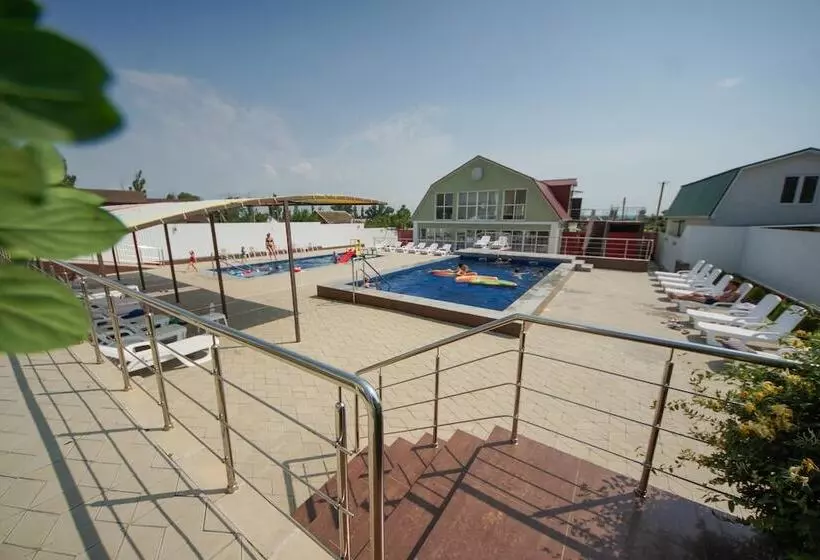 استراحتگاه Tri Morya