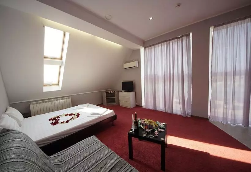 استراحتگاه Tri Morya