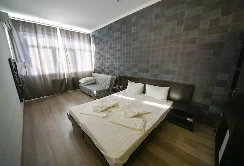 استراحتگاه Tri Morya