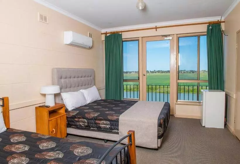 Hotelli Tailem Bend Riverside