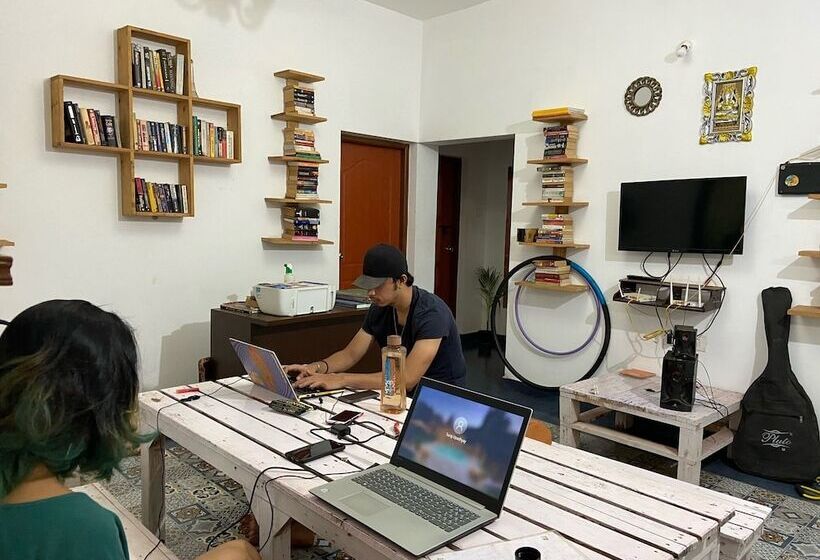 Rootsvilla Hostel Goa