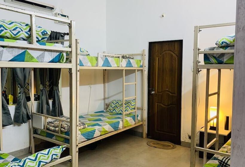 Rootsvilla Hostel Goa