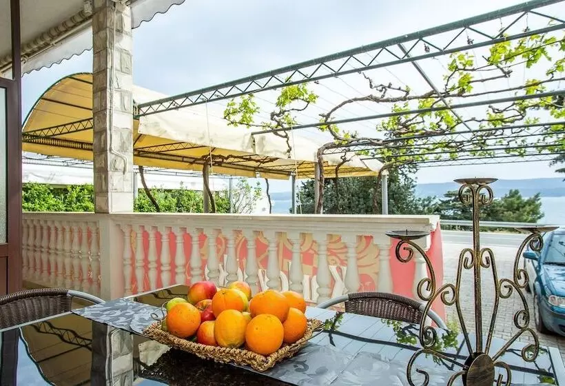 Apartments Divna Tomas