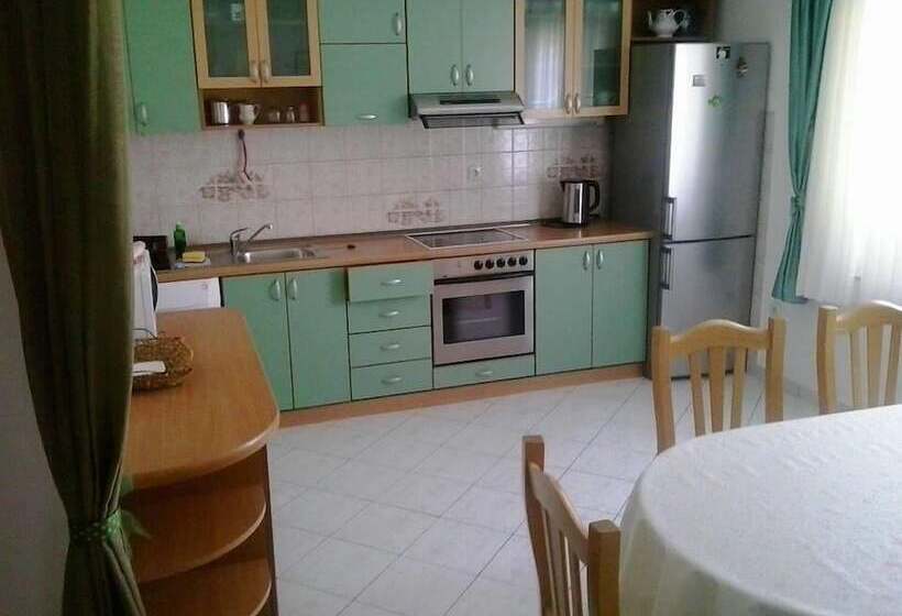 Apartments Divna Tomas