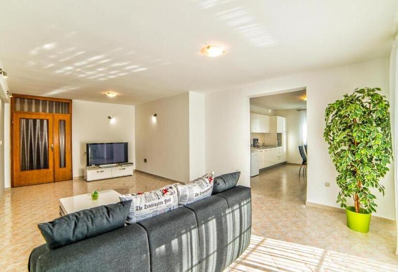 Apartments Villa Ori