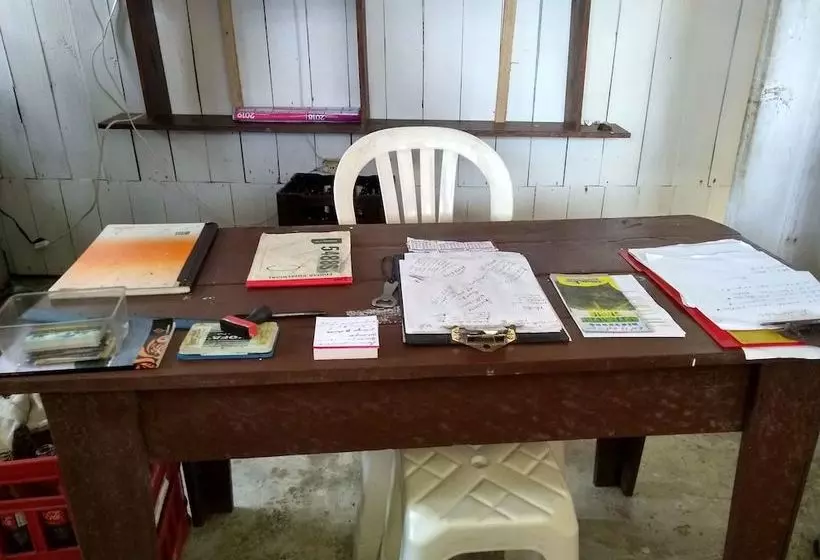 簡易ホテル Posada Punta Roca