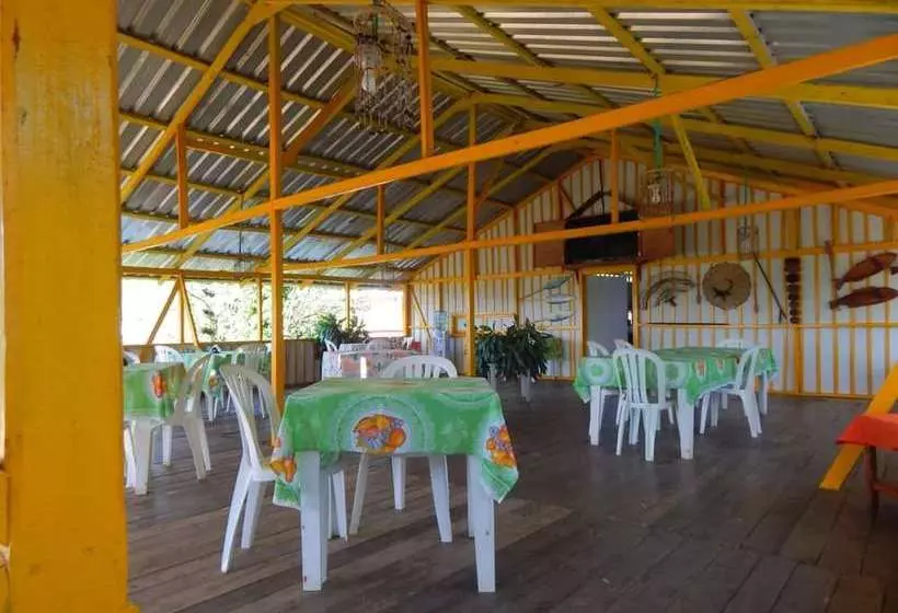 簡易ホテル Posada Punta Roca