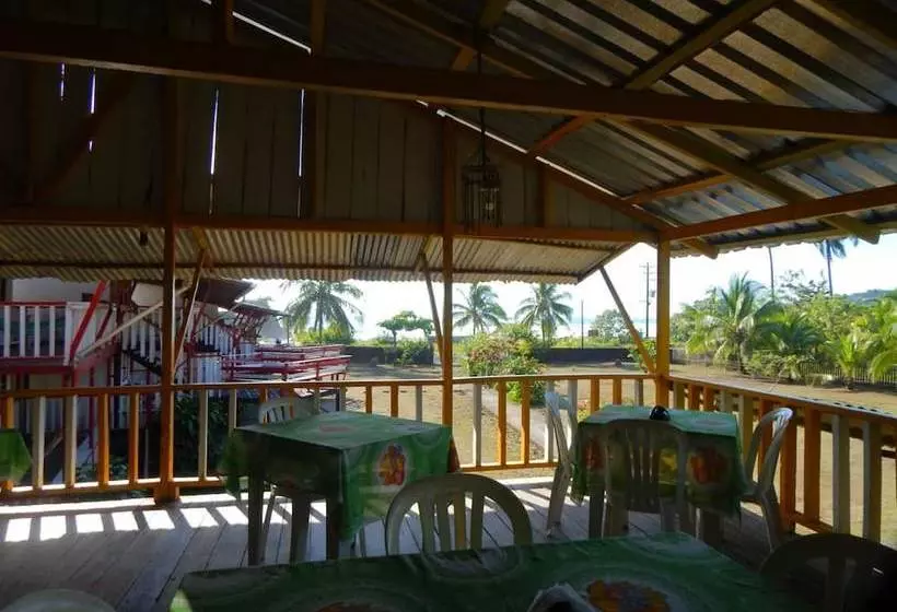 簡易ホテル Posada Punta Roca