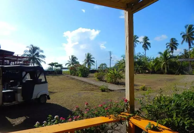 簡易ホテル Posada Punta Roca