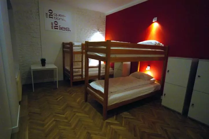 هاستل Chmielna 5 Rooms & Apartments