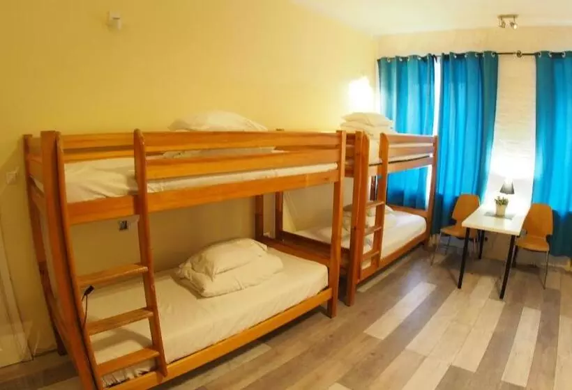 هاستل Chmielna 5 Rooms & Apartments