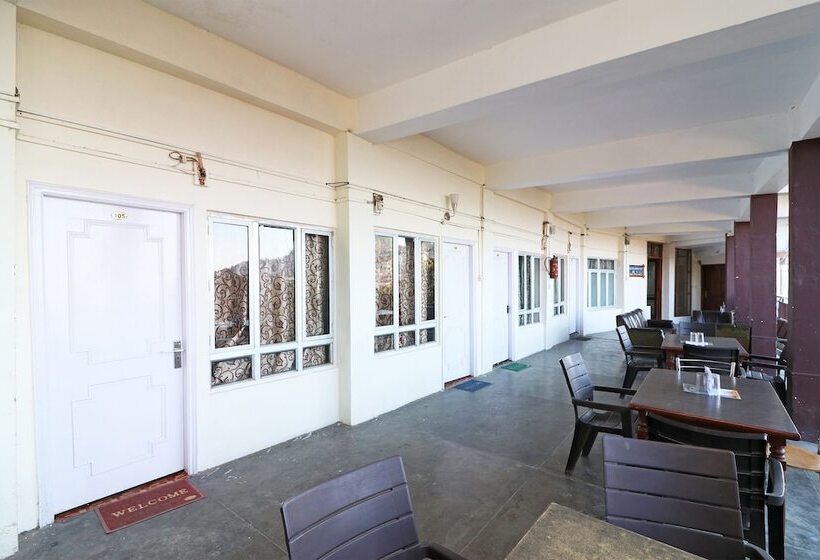 هتل Akanksha Anand Plaza