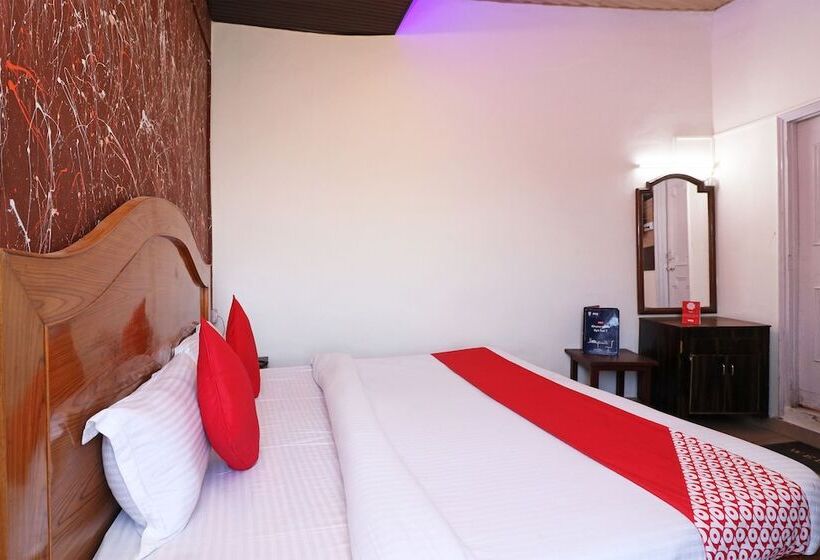 هتل Akanksha Anand Plaza