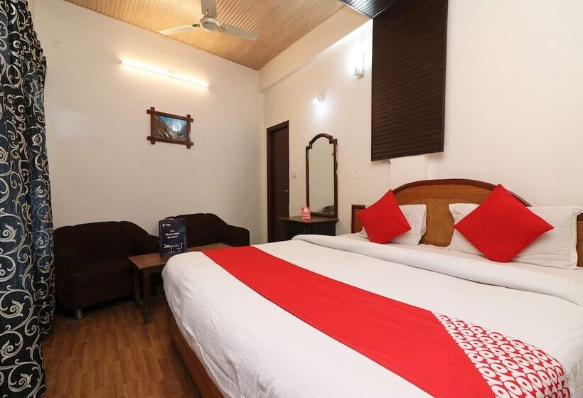 هتل Akanksha Anand Plaza