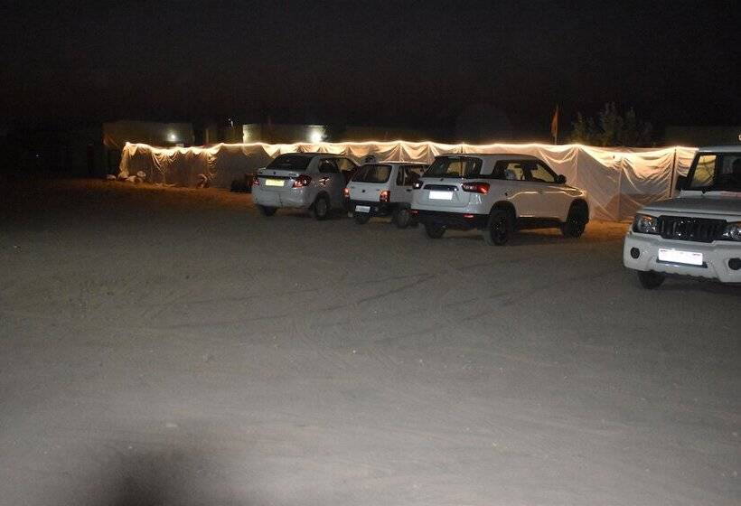 Hotel Mumal Desert Camp