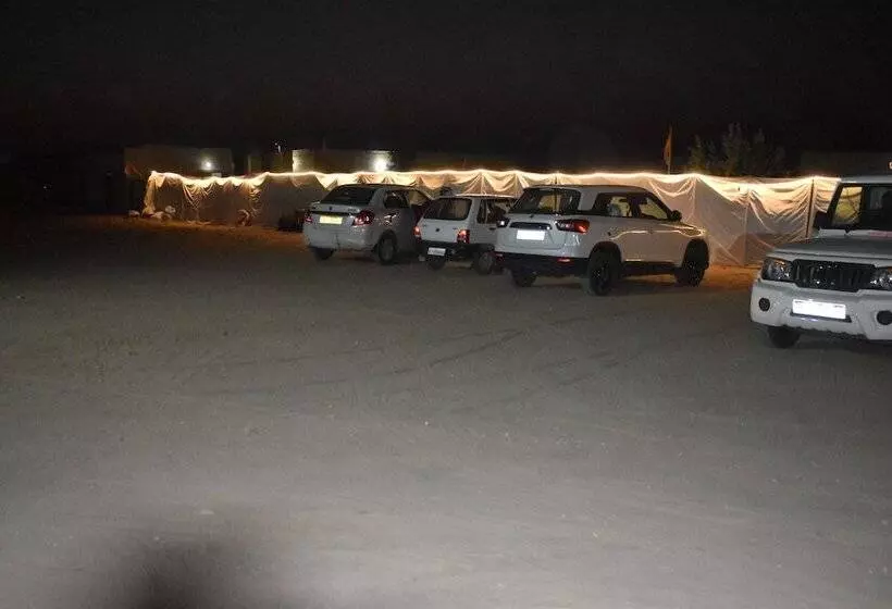 ホテル Mumal Desert Camp