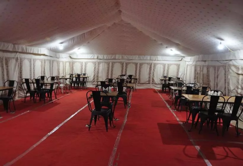 ホテル Mumal Desert Camp