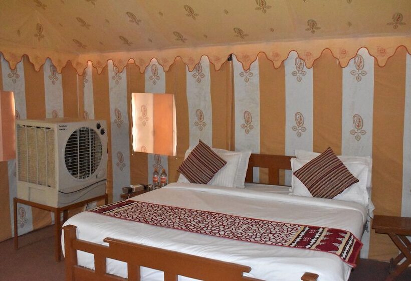 Hotel Mumal Desert Camp