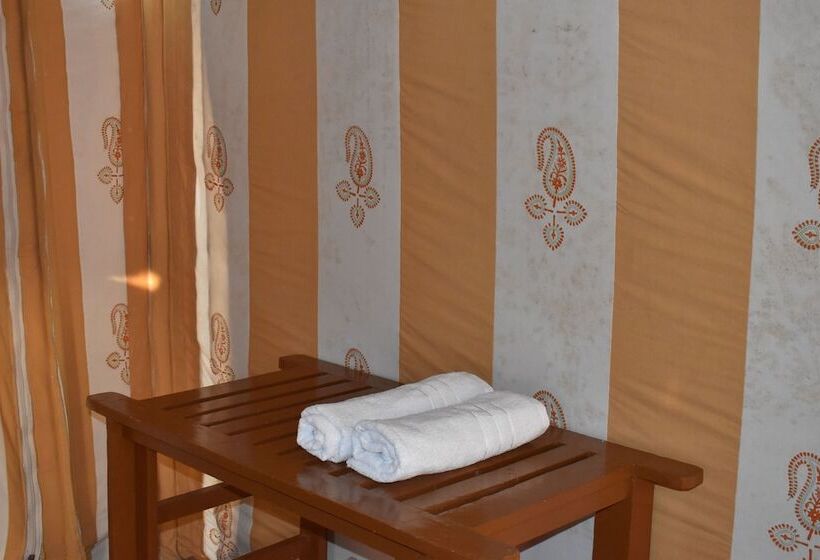 Hotel Mumal Desert Camp