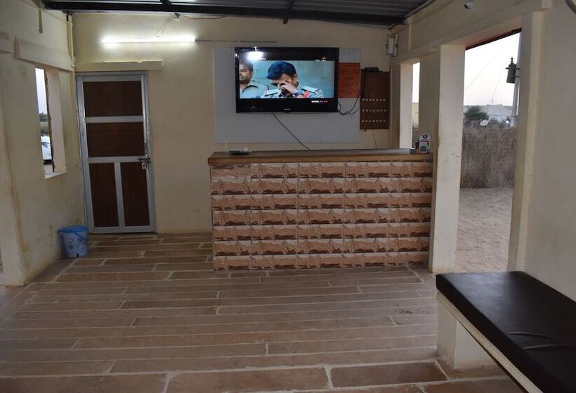 Hotel Mumal Desert Camp