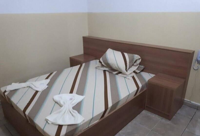 Отель Real Park