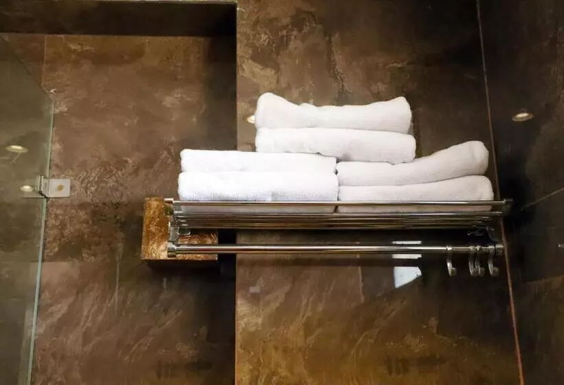 Hotelli Sai Neem Tree