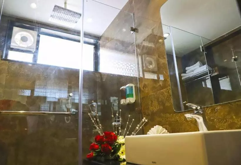 Hotelli Sai Neem Tree