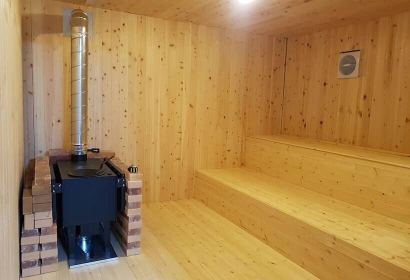 Hwaya Mountain Pension