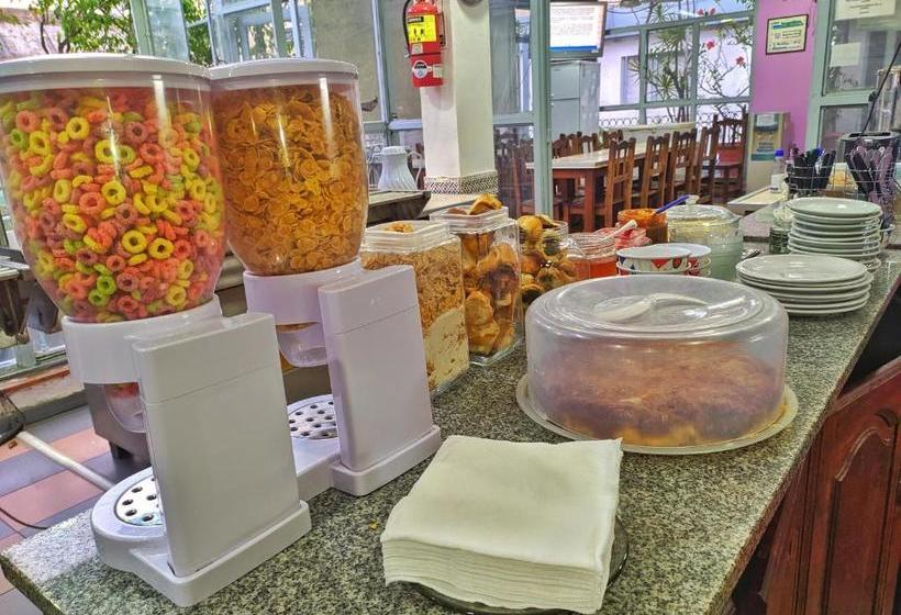 Master Hostel Borges