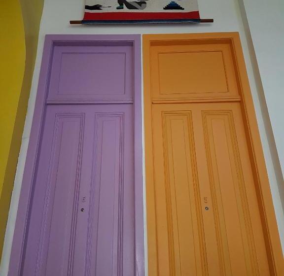 Master Hostel Borges