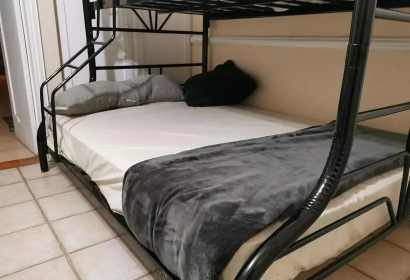 پانسیون Casa Makiki