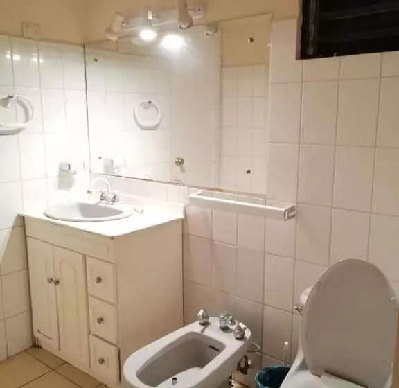 پانسیون Casa Makiki