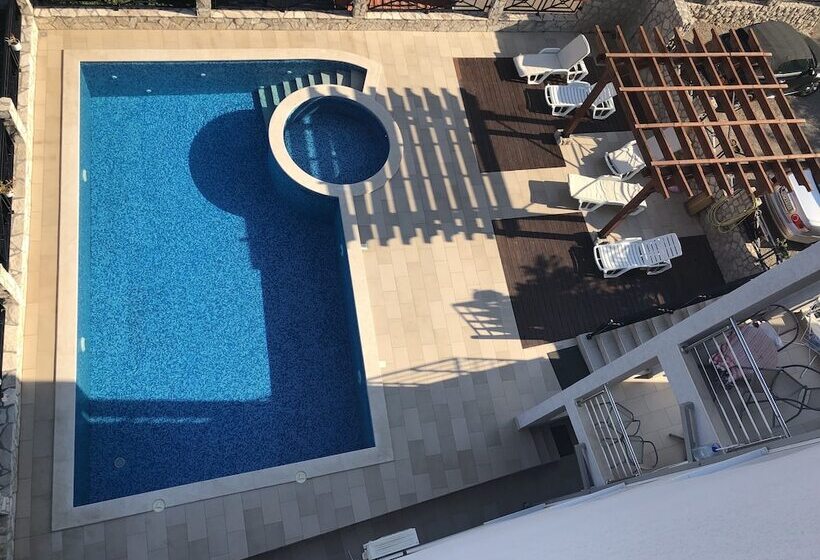 پانسیون Villa Dobre Vode